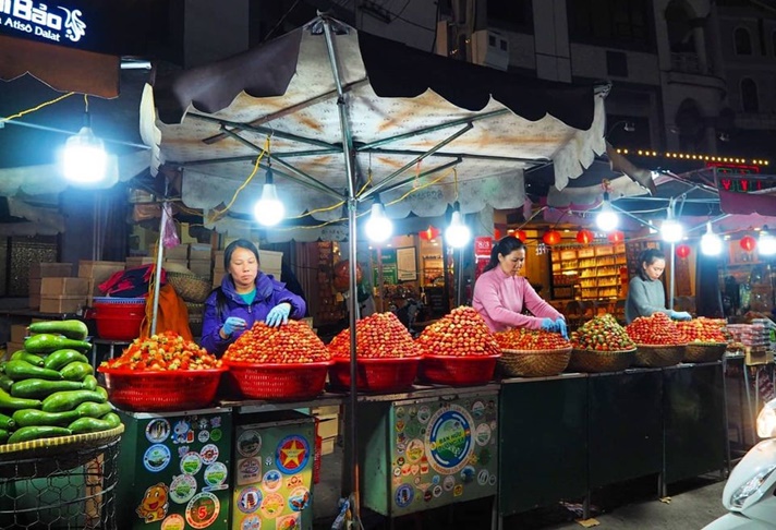 Mứt trái cây hấp dẫn ở Chợ đêm Đà Lạt 