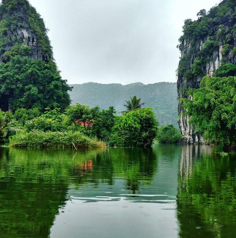 Sông Ngô Đồng tuyệt đẹp ở Ninh Bình